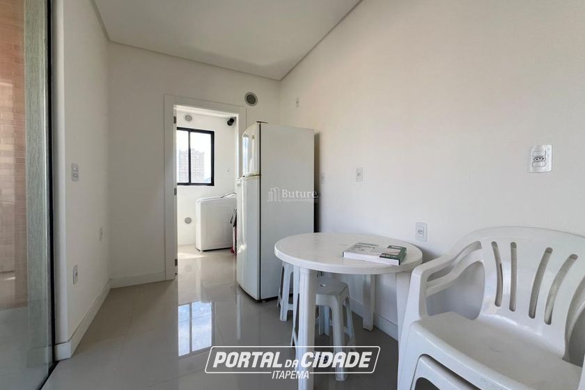 Apartamento &agrave; venda - 106m&sup2; - Meia Praia