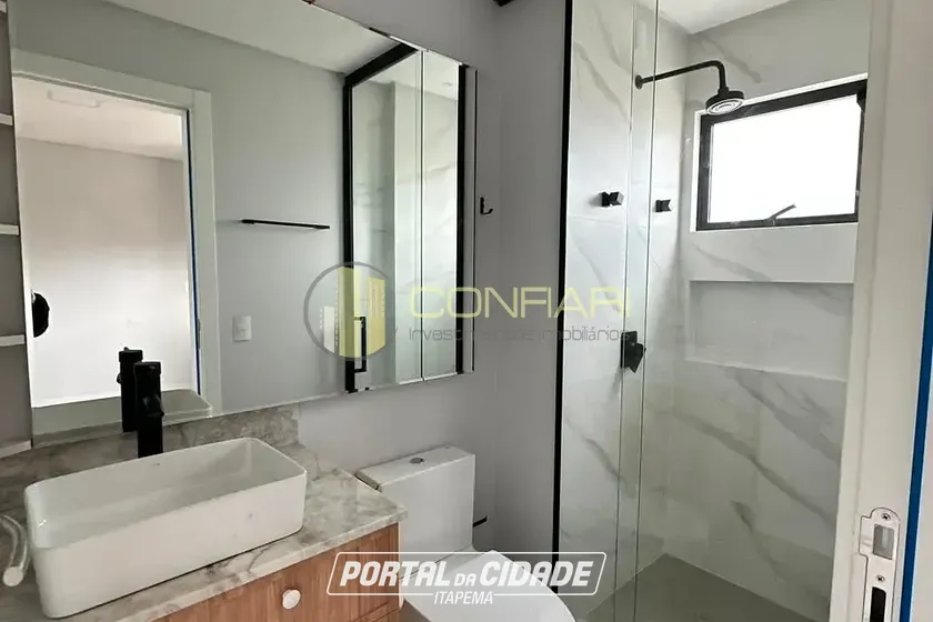 Apartamento para alugar - 118m&sup2; - meia praia