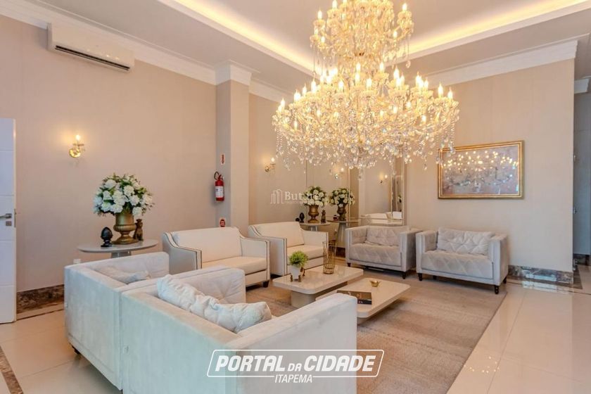Apartamento &agrave; venda - 135m&sup2; - Meia Praia