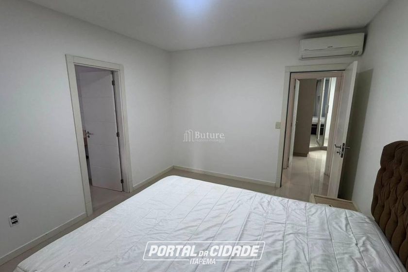 Apartamento para alugar - Meia Praia