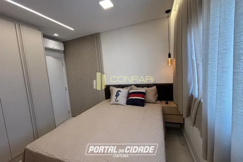 Apartamento &agrave; venda - 110m&sup2; - Meia Praia