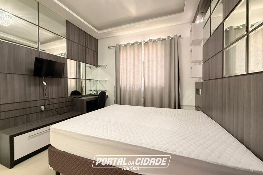 Apartamento &agrave; venda - 198m&sup2; - Meia Praia