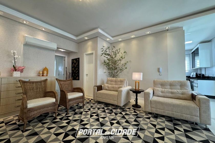 Apartamento &agrave; venda - 180m&sup2; - Meia Praia