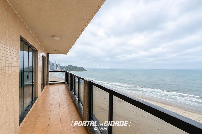 Apartamento &agrave; venda - 130m&sup2; - Centro