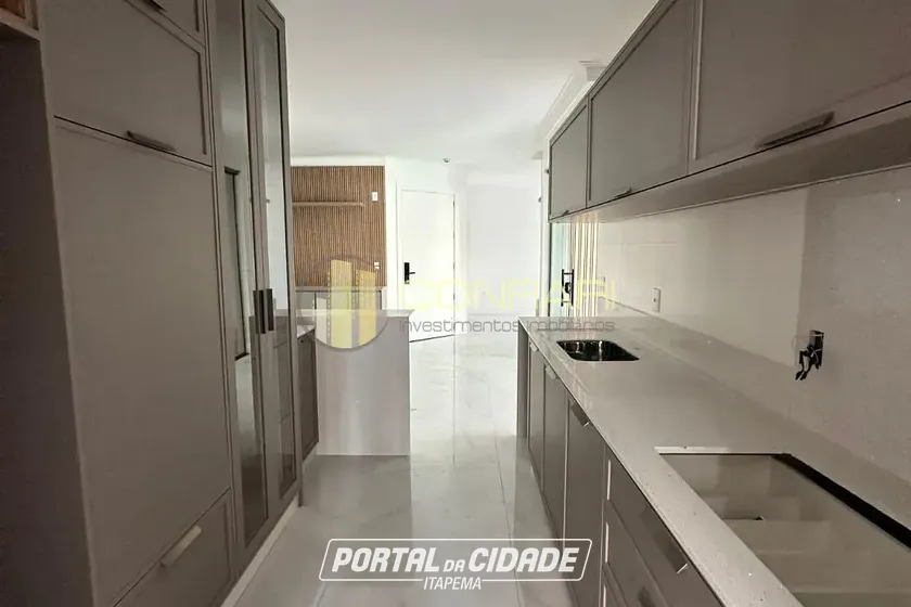 Apartamento &agrave; venda - 163m&sup2; - meia praia
