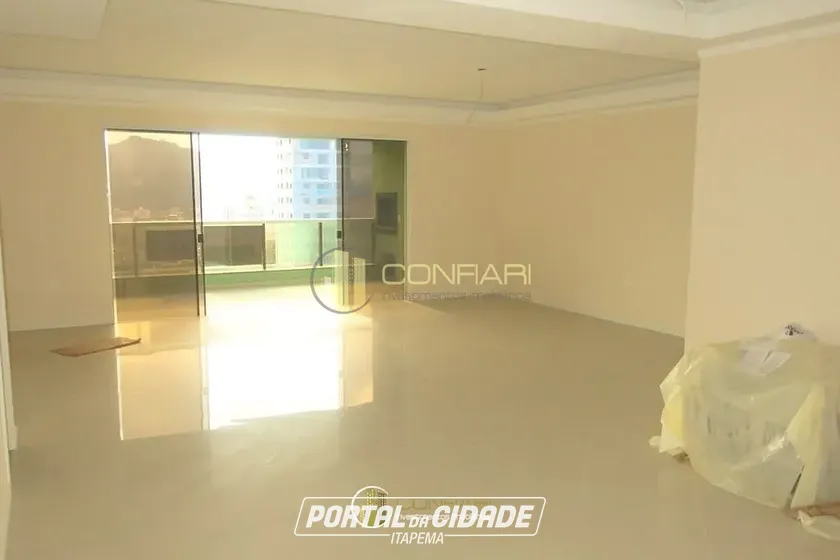Apartamento &agrave; venda - 193m&sup2; - Meia Praia