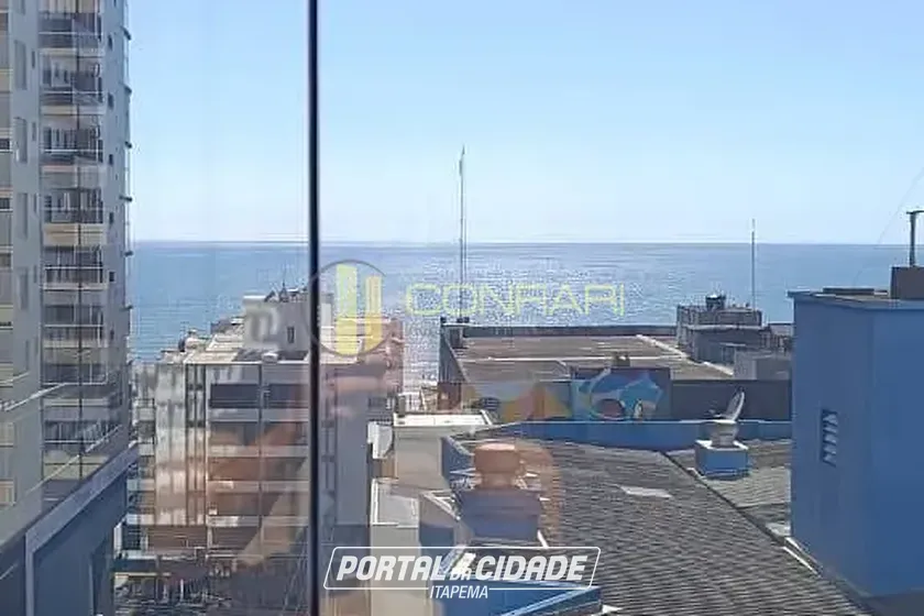 Apartamento &agrave; venda - 129m&sup2; - Meia Praia