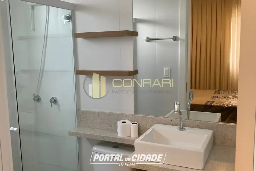 Apartamento para alugar - 95m&sup2; - Meia Praia