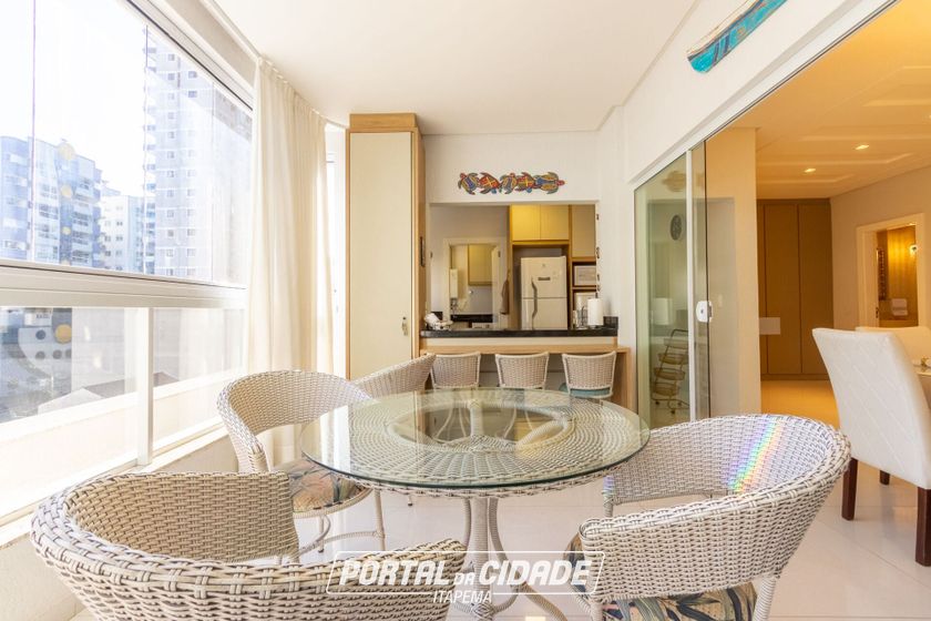 Apartamento &agrave; venda - 121m&sup2; - Meia Praia