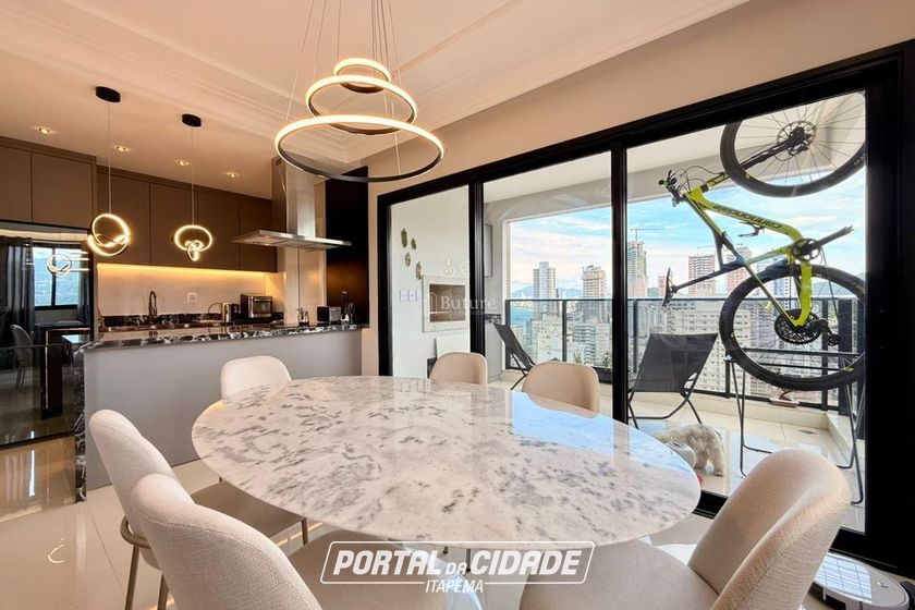 Apartamento &agrave; venda - 120m&sup2; - Centro