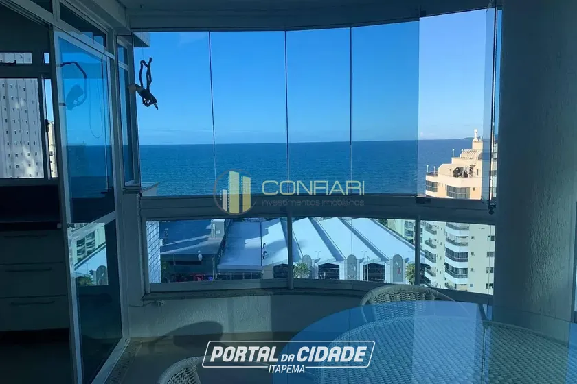 Apartamento &agrave; venda - 206m&sup2; - Meia Praia