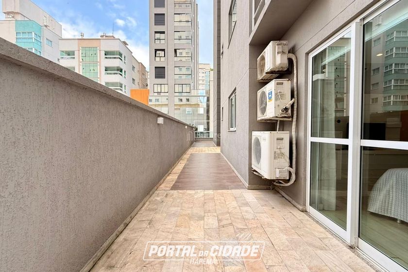 Apartamento &agrave; venda - 85m&sup2; - Meia Praia
