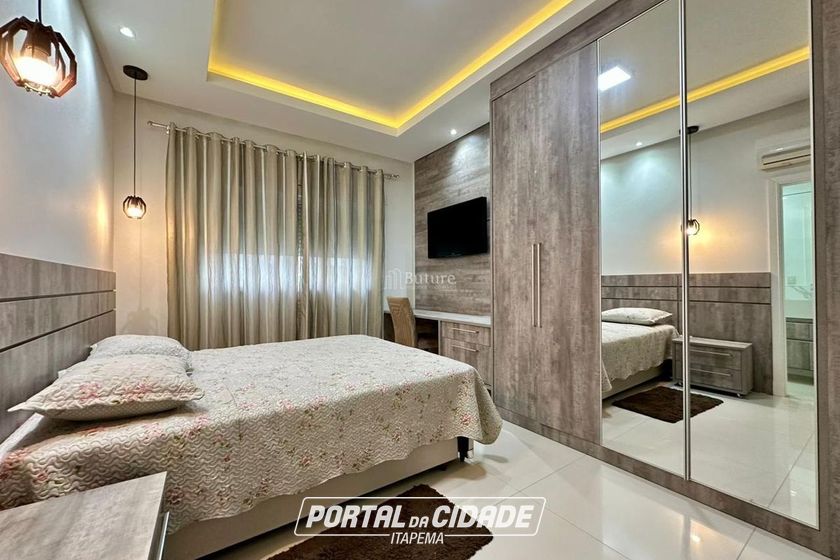 Apartamento &agrave; venda - 300m&sup2; - Meia Praia
