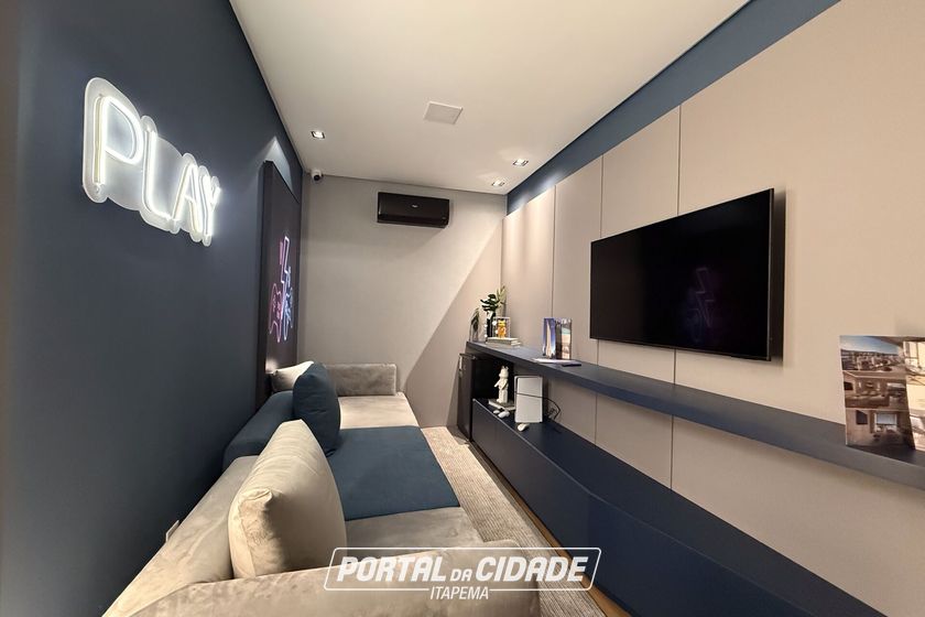 Apartamento &agrave; venda - 136m&sup2; - Meia Praia