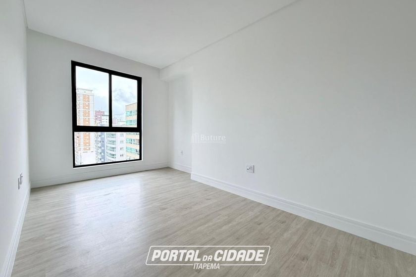 Apartamento &agrave; venda - 206m&sup2; - Meia Praia