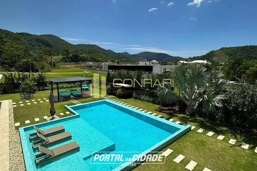 Casa &agrave; venda - 560m&sup2; - Casa Branca