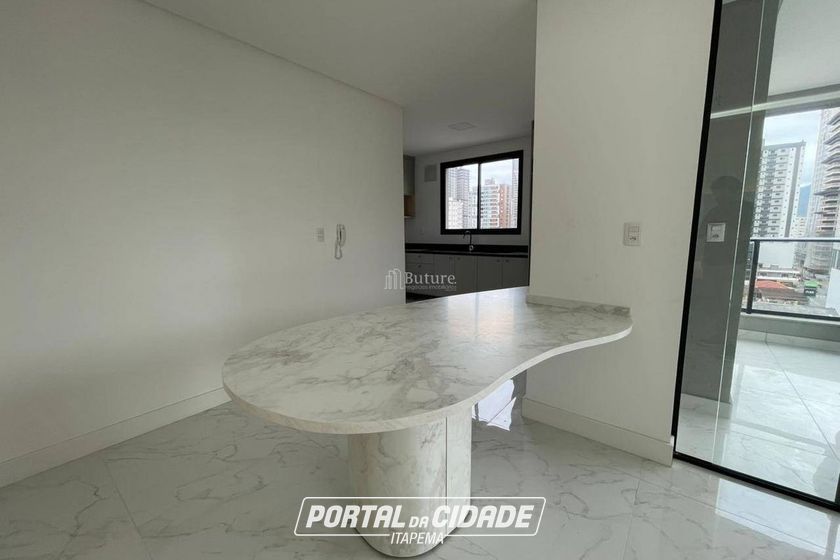 Apartamento &agrave; venda - Meia Praia