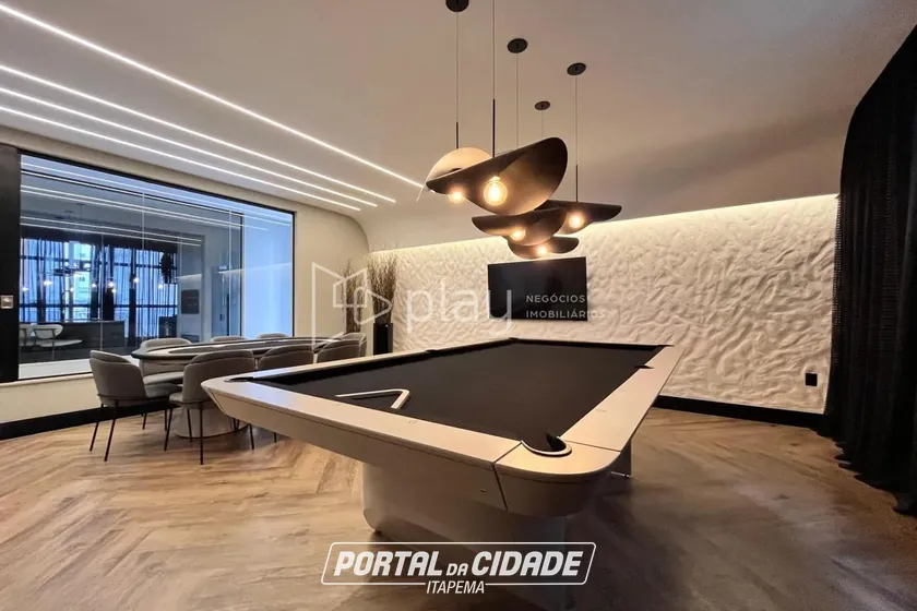 Apartamento &agrave; venda - 132m&sup2; - Meia Praia