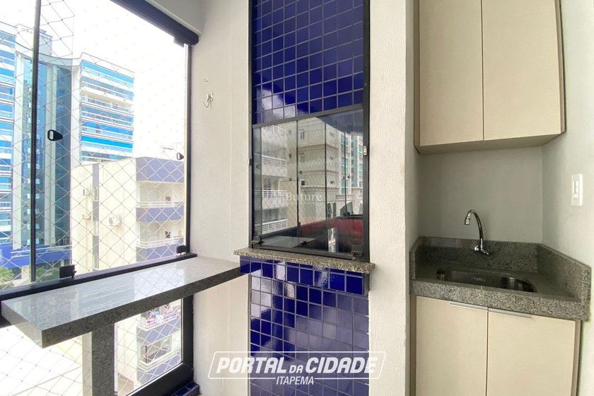Apartamento &agrave; venda - 110m&sup2; - Meia Praia