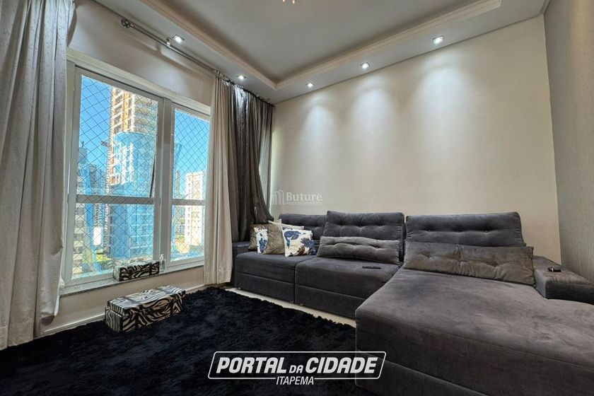 Apartamento &agrave; venda - 180m&sup2; - Meia Praia
