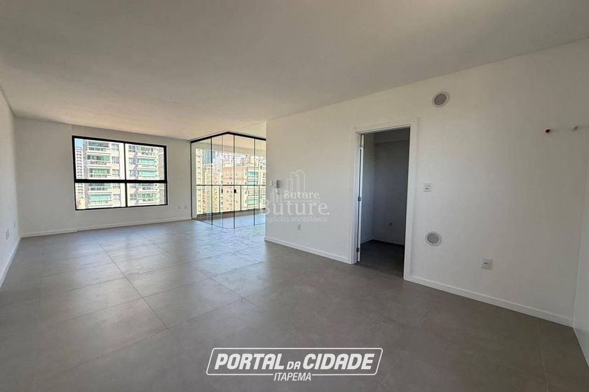 Apartamento &agrave; venda - Meia Praia