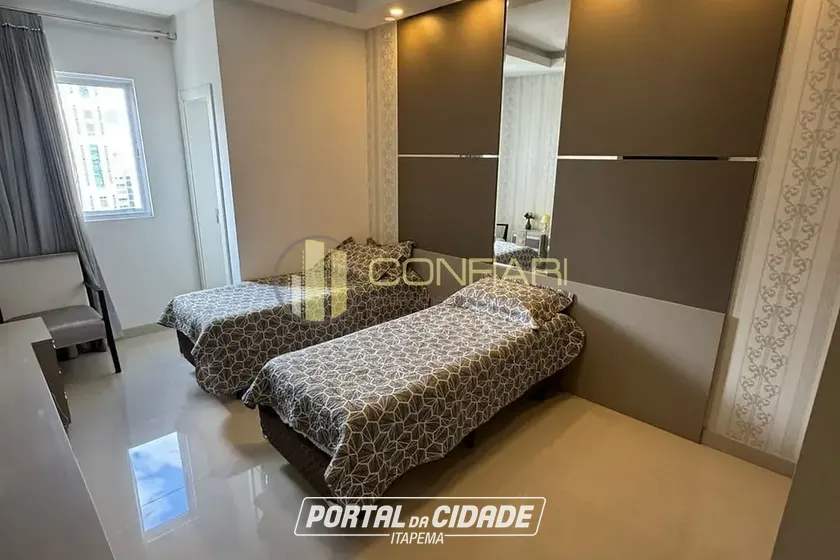 Apartamento para alugar - 182m&sup2; - Meia Praia