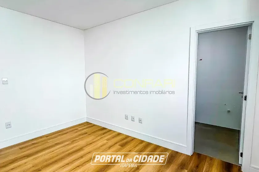 Apartamento &agrave; venda - 115m&sup2; - meia praia