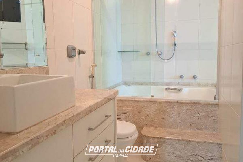 Apartamento para alugar - 172m&sup2; - Meia Praia