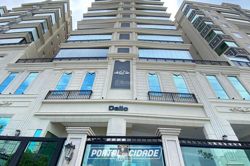 Apartamento &agrave; venda - 217m&sup2; - Meia Praia