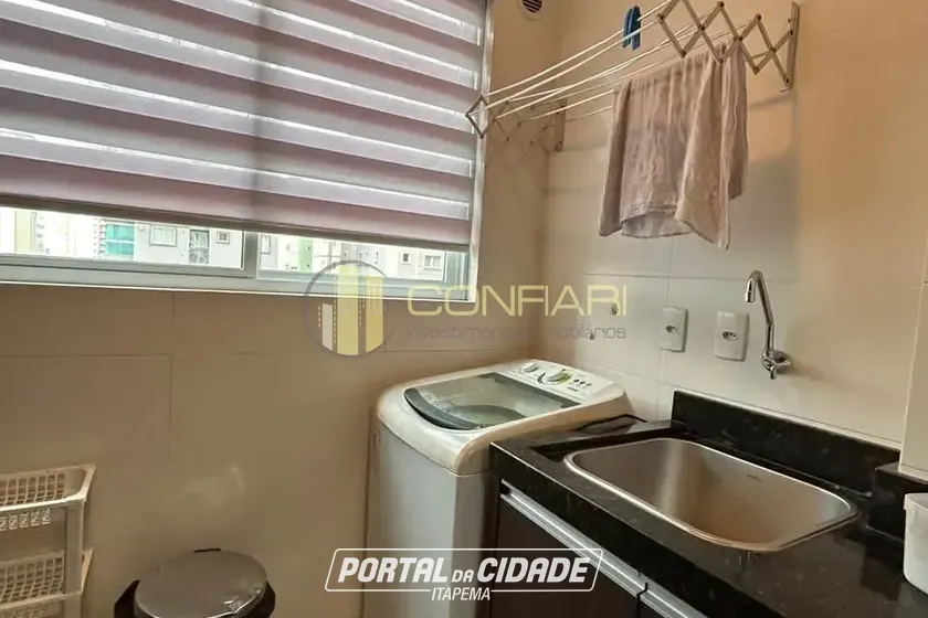Apartamento &agrave; venda - 130m&sup2; - Meia Praia