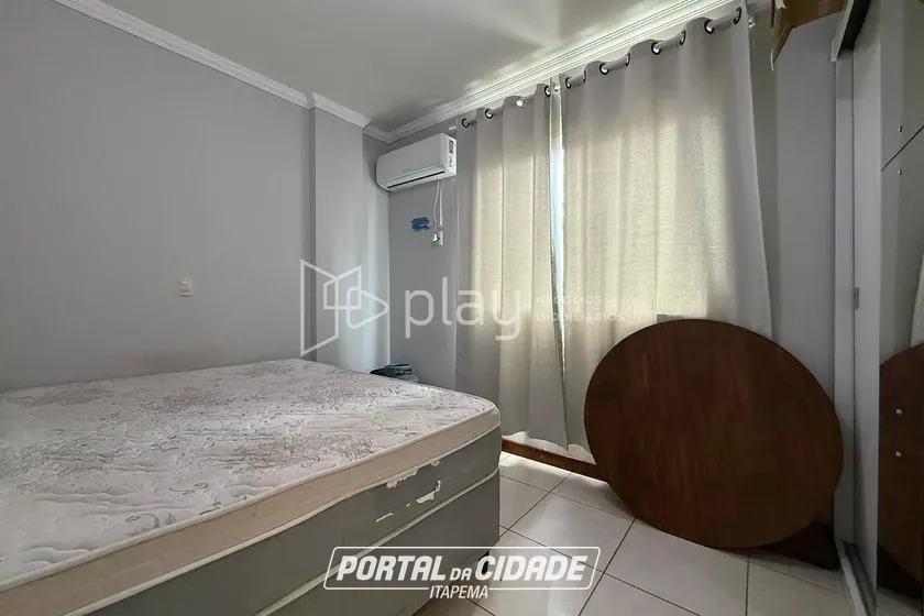 Apartamento &agrave; venda - 100m&sup2; - Meia Praia