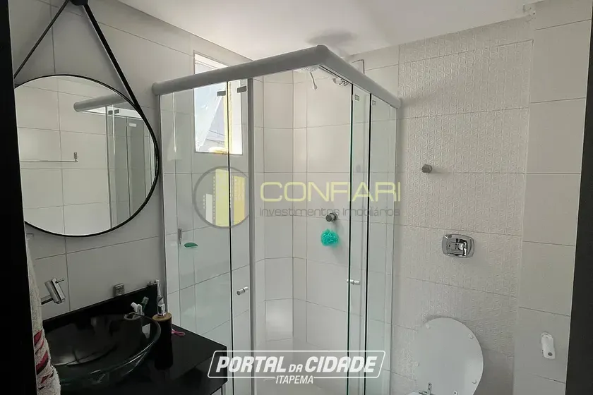 Apartamento &agrave; venda - 120m&sup2; - Meia praia
