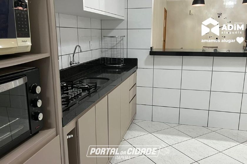 Apartamento para alugar - 140m&sup2; - Meia Praia