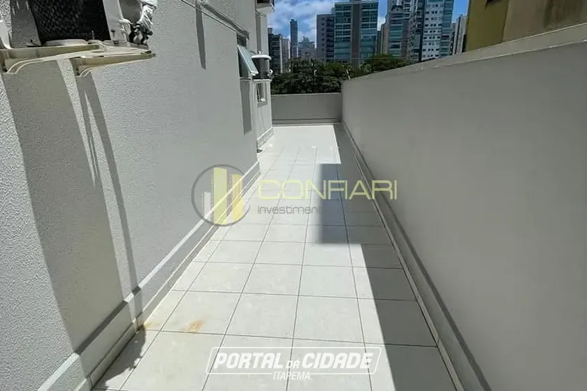 Apartamento &agrave; venda - 168m&sup2; - Meia Praia