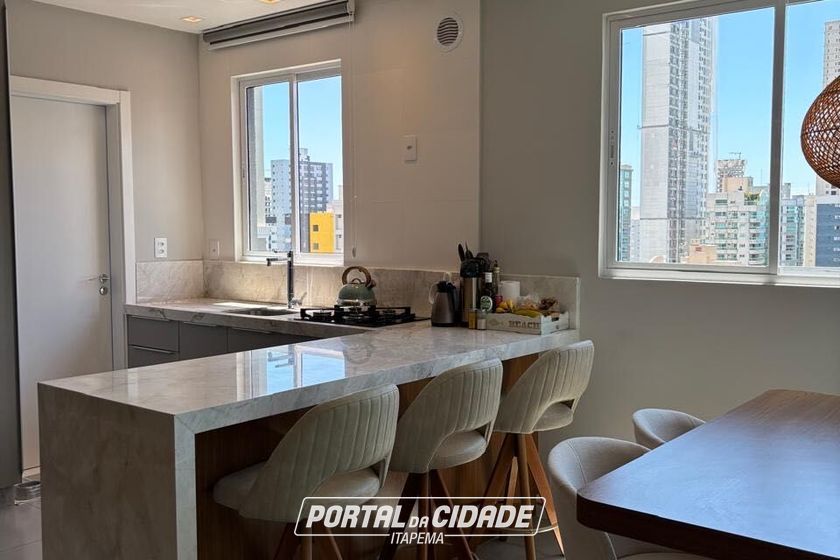 Apartamento &agrave; venda - 93m&sup2; - Meia Praia