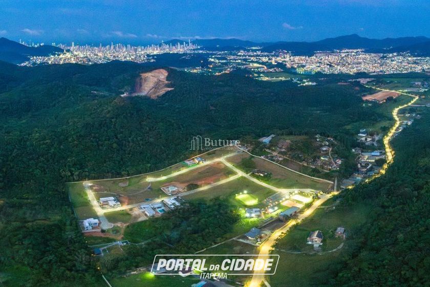 Terreno &agrave; venda - 600m&sup2; - Distrito Rio do Meio