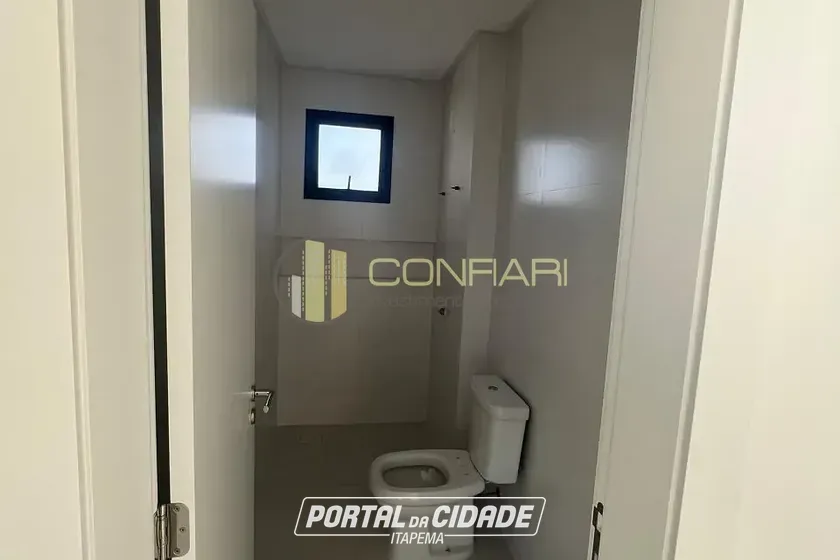 Apartamento &agrave; venda - 168m&sup2; - Meia Praia