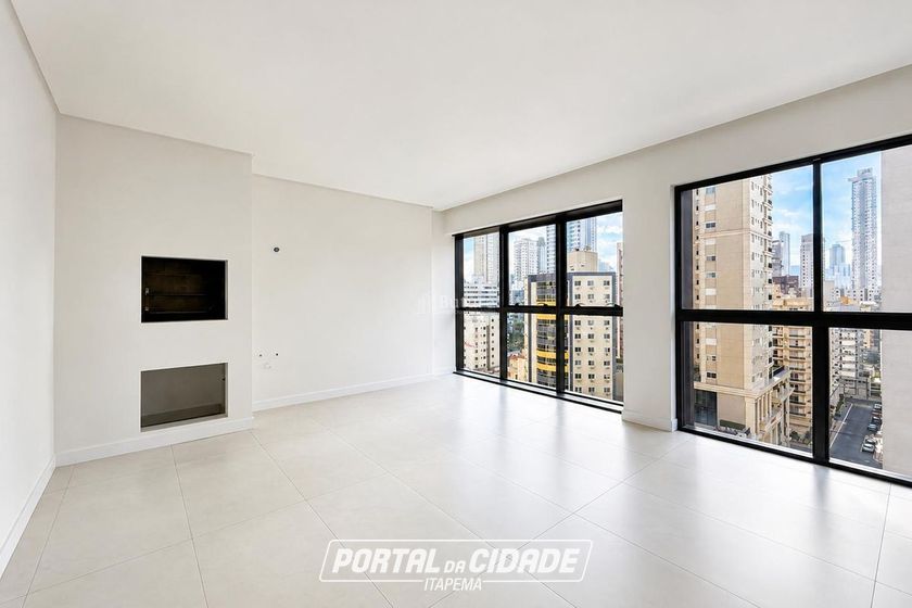 Apartamento &agrave; venda - 165m&sup2; - Centro
