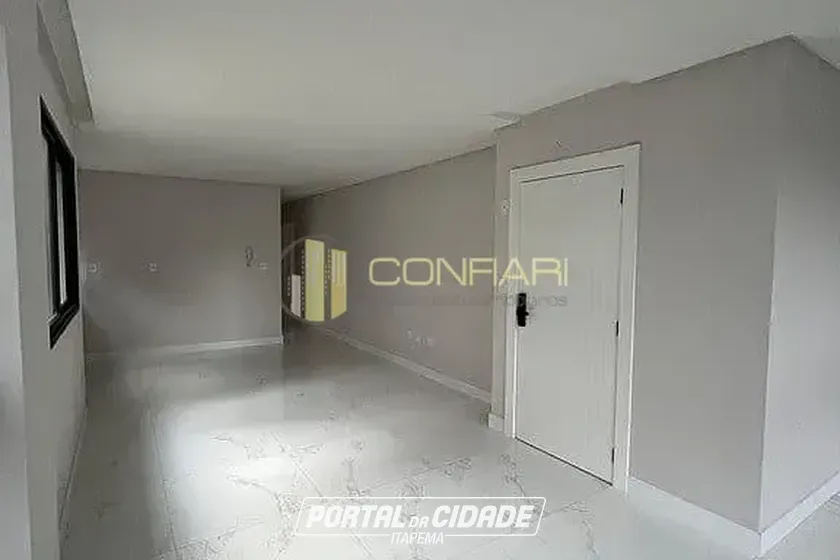 Apartamento &agrave; venda - 101m&sup2; - Meia Praia