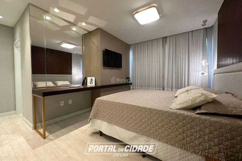 Apartamento &agrave; venda - 187m&sup2; - Meia Praia