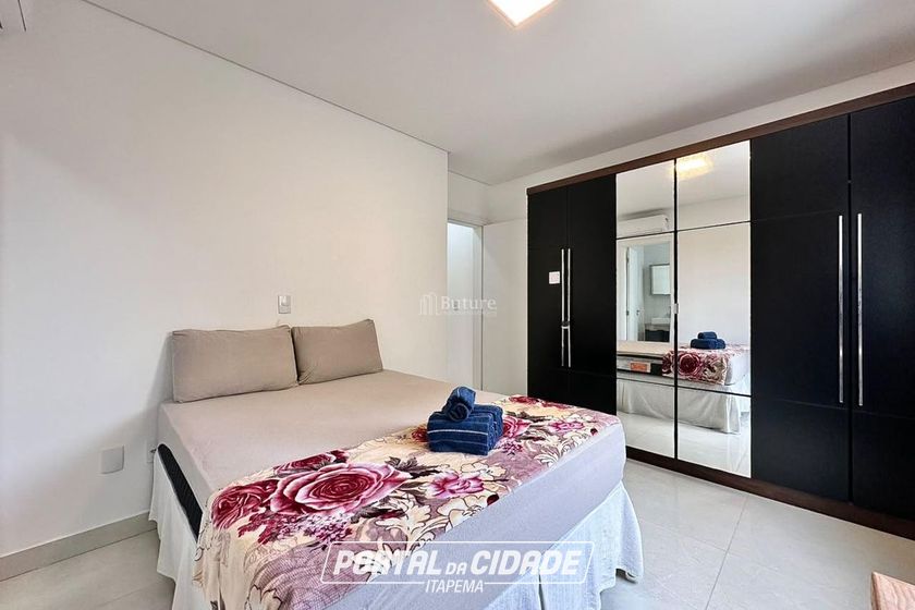 Apartamento &agrave; venda - 110m&sup2; - Meia Praia