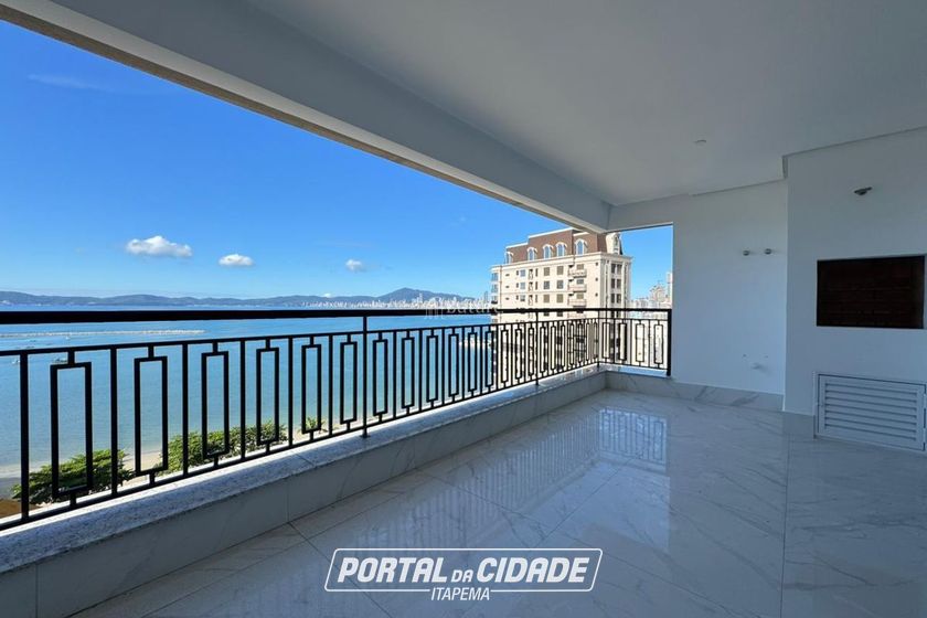 Apartamento &agrave; venda - 190m&sup2; - Centro