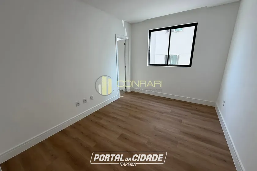 Apartamento &agrave; venda - 103m&sup2; - meia praia