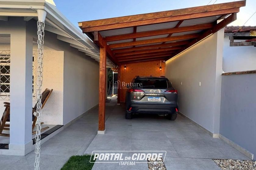 Casa &agrave; venda - 300m&sup2; - Cedro