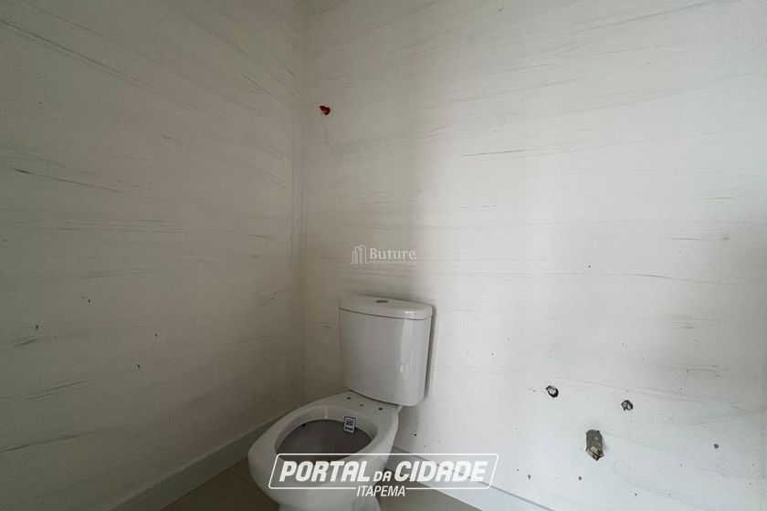 Apartamento &agrave; venda - 180m&sup2; - Meia Praia