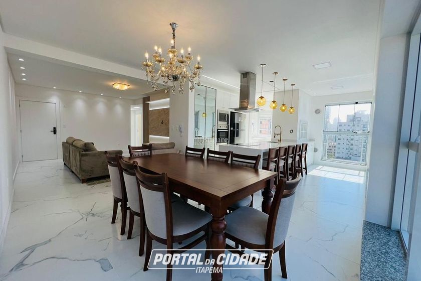 Apartamento &agrave; venda - 117m&sup2; - Meia Praia