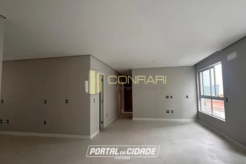 Apartamento &agrave; venda - 132m&sup2; - MEIA PRAIA