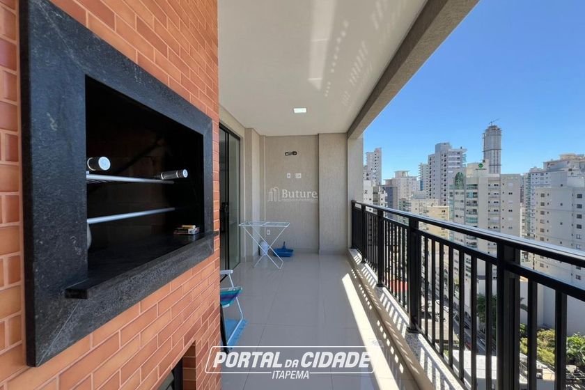 Apartamento &agrave; venda - 106m&sup2; - Meia Praia