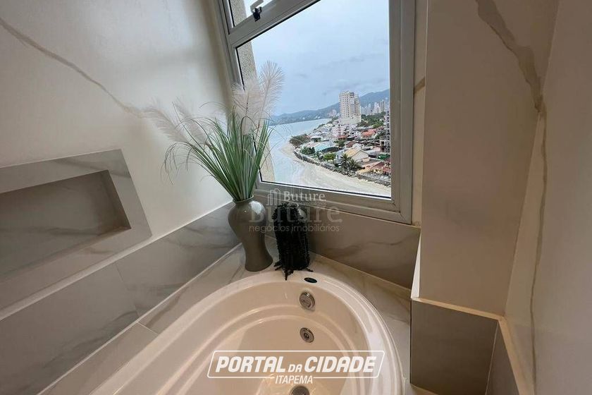 Apartamento &agrave; venda - Meia Praia