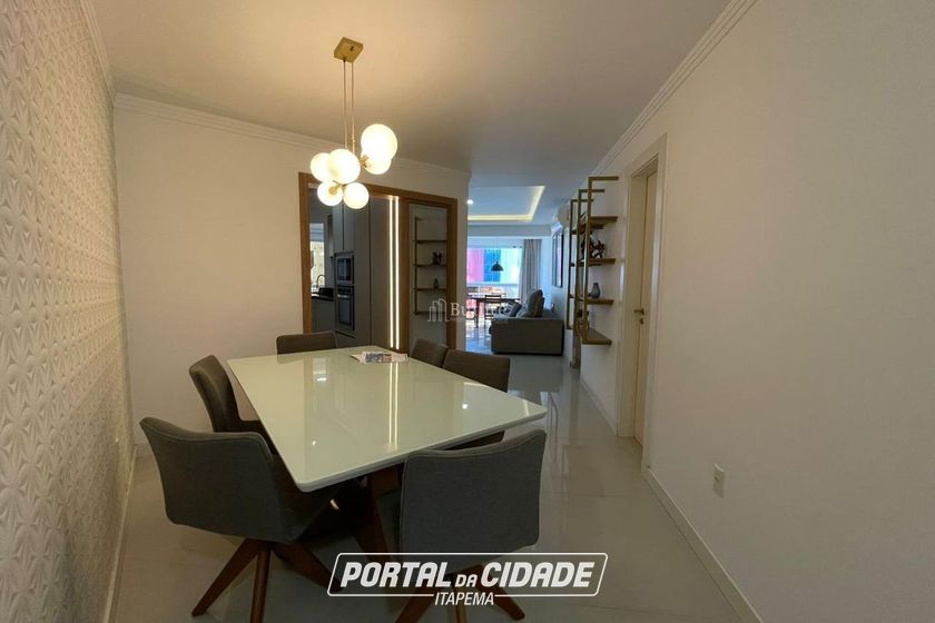 Apartamento &agrave; venda - 225m&sup2; - Meia Praia